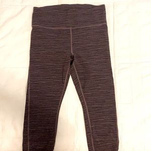 Athleta Ultimate Capri leggings